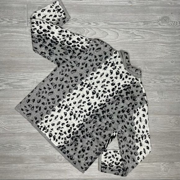 Lisa originals leopard and tiger white / black full zip up jacket cardigan size - Picture 2 of 5
